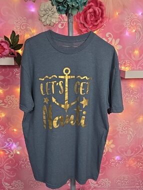 Source Unknown Charcoal Gray Short Sleeve Tee with Gold Anchor Graphic